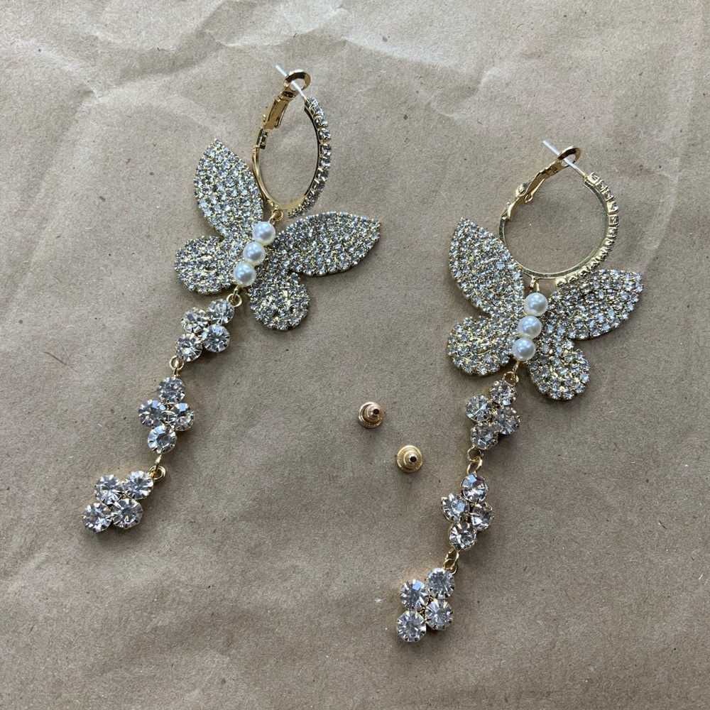 Metal diamonds pearls Butterfly Long Earrings - Picture 11 of 11